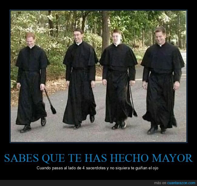 curas,guiñar el ojo,sacerdotes,viejo