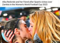 Enlace a Se nota que son íntimas