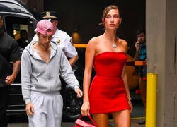 Enlace a Crocs con calcetines