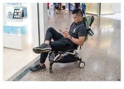 Enlace a Afortunados accidentes captados por el fotógrafo callejero Edas Wong