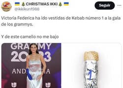 Enlace a Outfit con una clara inspiración