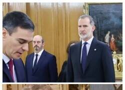 Enlace a A Felipe VI le cuesta esconder sus emociones