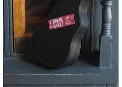 Enlace a Estas diminutas Puertas de Hadas transforman cualquier lugar en un mundo mágico