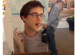 Enlace a Montajes épicos con los que te replantearás lo que publicas en internet