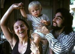 Enlace a Está claro que salió a su madre...