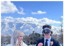 Enlace a La novia no parece muy contenta...