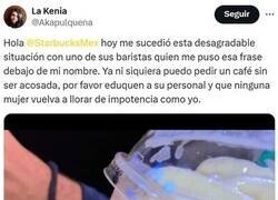 Enlace a Acosada en Starbucks