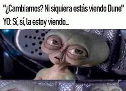 Enlace a Luchando con sus párpados