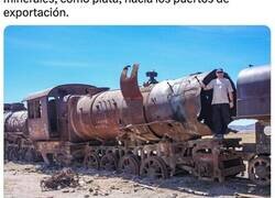 Enlace a El Salar de Uyuni, un antiguo lago hace miles de  años pero hoy es un desierto de sal