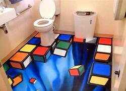 Enlace a Imagina entrar a este baño borracho...