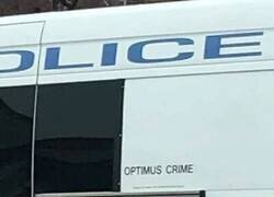 Enlace a Vehículo policial y Transformer