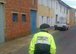 Enlace a Agente haciendo la ronda