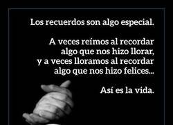 Enlace a Recuerdos contradictorios