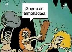 Enlace a Pelea de almohadas prehistórica