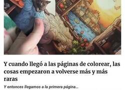 Enlace a Esta mujer creía haberse comprado un libro normal de colorear gatitos, pero empieza a ver demasiadas cosas raras