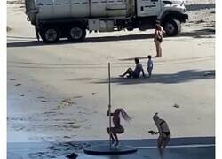 Enlace a De las mejores fotos de influencers haciendo cosas ridículas sin importarles las molestias que ocasionen