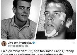 Enlace a Este adolescente expuso la oscura verdad de la falta de sueño