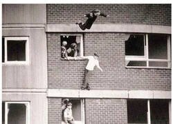 Enlace a Lo del balconing viene de lejos...