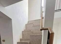 Enlace a Escaleras con mala leche