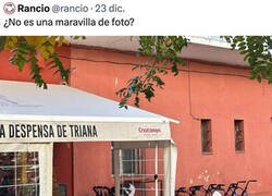 Enlace a Los vehículos aparcados en la puerta indican el tipo de establecimiento que es