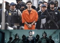 Enlace a A Superman no lo escoltaba tanta gente...
