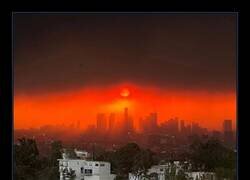 Enlace a La impactante imagen del incendio de Los Ángeles