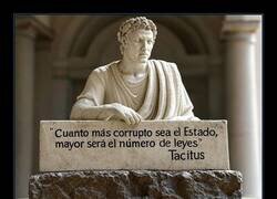 Enlace a Estoy harto de la clase política y sus leyes