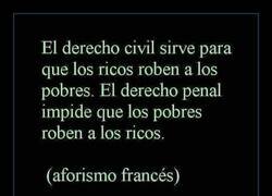 Enlace a Diferencias entre derecho civil y derecho penal