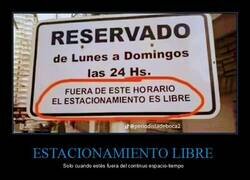 Enlace a Menos mal que hay momentos en los que se puede aparcar...
