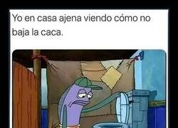 Enlace a Tenía que pasar en casa ajena...