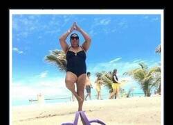 Enlace a Estos dos sí que saben disfrutar de la playa