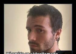 Enlace a No puedo parar de mirarme