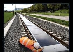 Enlace a Imposible de poner en práctica en España. A los 10 minutos, las placas estarían en Wallapop