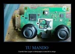 Enlace a El muy rata me dejaba un mando que caía a cachos