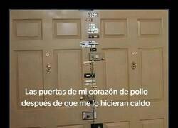 Enlace a Le faltan cerrojos