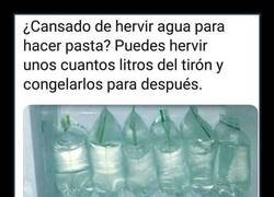 Enlace a Éste debía ser el genio de la clase de química