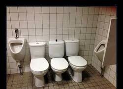 Enlace a Momentos incómodos en el baño