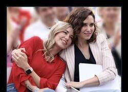 Enlace a 2 girls 1 BUP