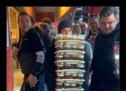 Enlace a Apurando la barra libre