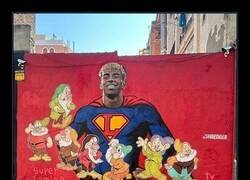 Enlace a Añadiendo detalles al mural