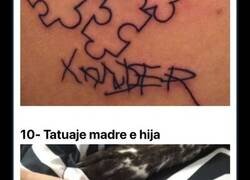Enlace a Imágenes de padres que se tatuaron el cuerpo para demostrar lo que querían a sus hijos