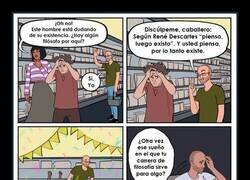 Enlace a Filósofo salvando el día