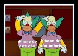 Enlace a Todos los años el mismo móvil y los mismos memes
