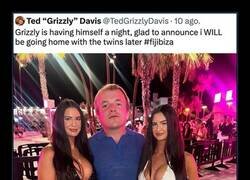 Enlace a Cabeza de proporciones épicas