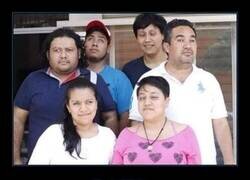 Enlace a Cada uno mira por su lado