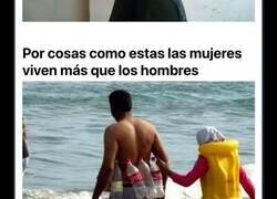 Enlace a Ejemplos surrealistas de por qué las que las mujeres viven más que los hombres