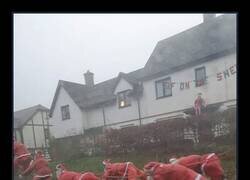 Enlace a Ya empiezan a verse las primeras decoraciones navideñas