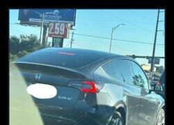 Enlace a La vergüenza de tener un Tesla