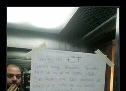 Enlace a Vecina indignada