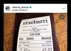 Enlace a Ya tenía que estar bueno ese vino...